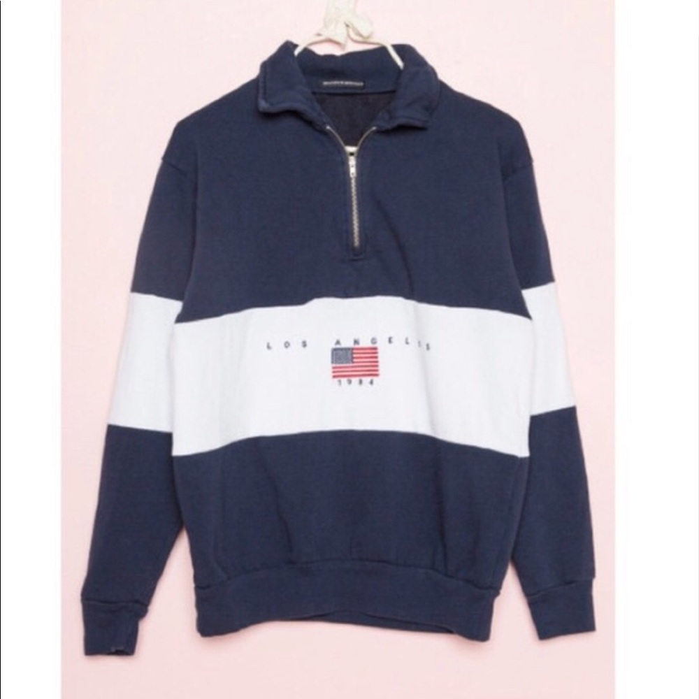 Brandy Melville Los Angeles Navyand White Half Zip